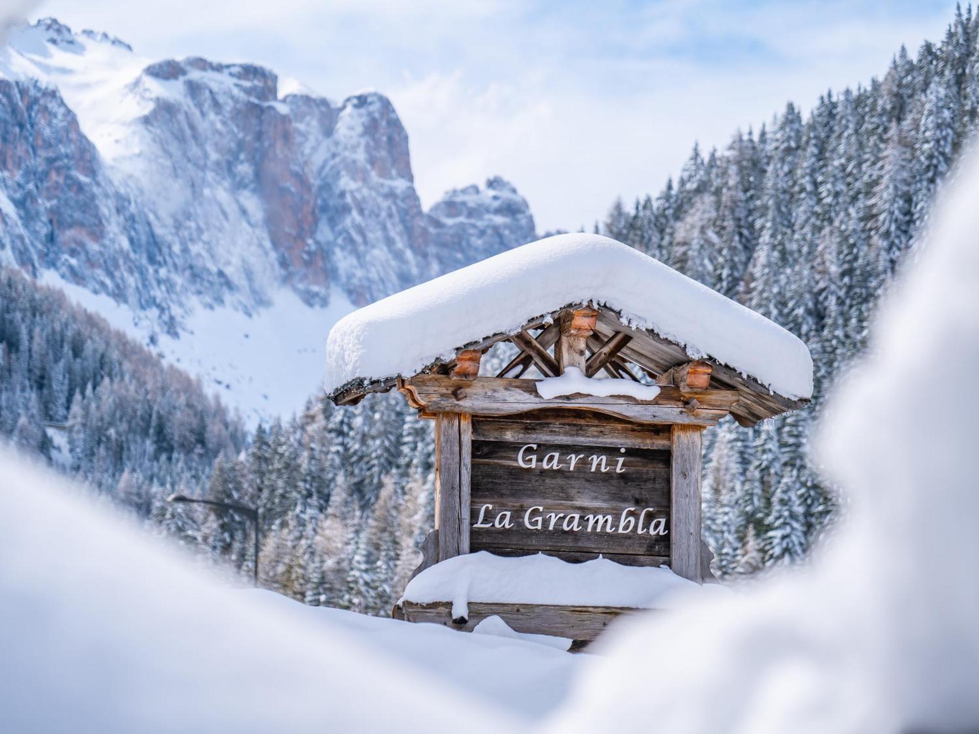 Garni La Grambla Hotell Selva di Val Gardena Exteriör bild