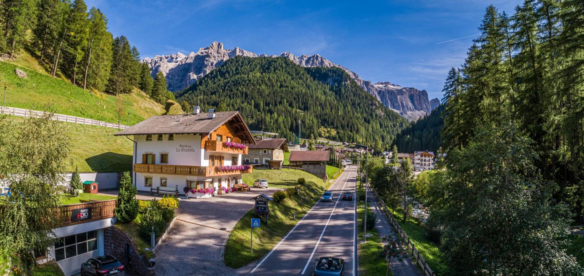 Garni La Grambla Hotell Selva di Val Gardena Exteriör bild