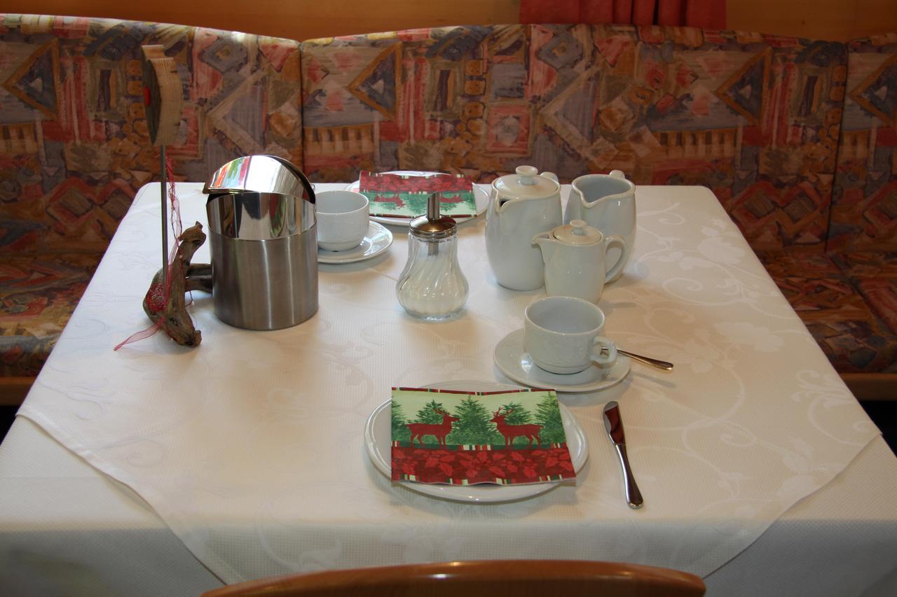 Garni La Grambla Hotell Selva di Val Gardena Exteriör bild